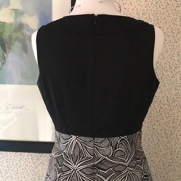 Ladies Sleeveless Dress - Picture 5 of 8